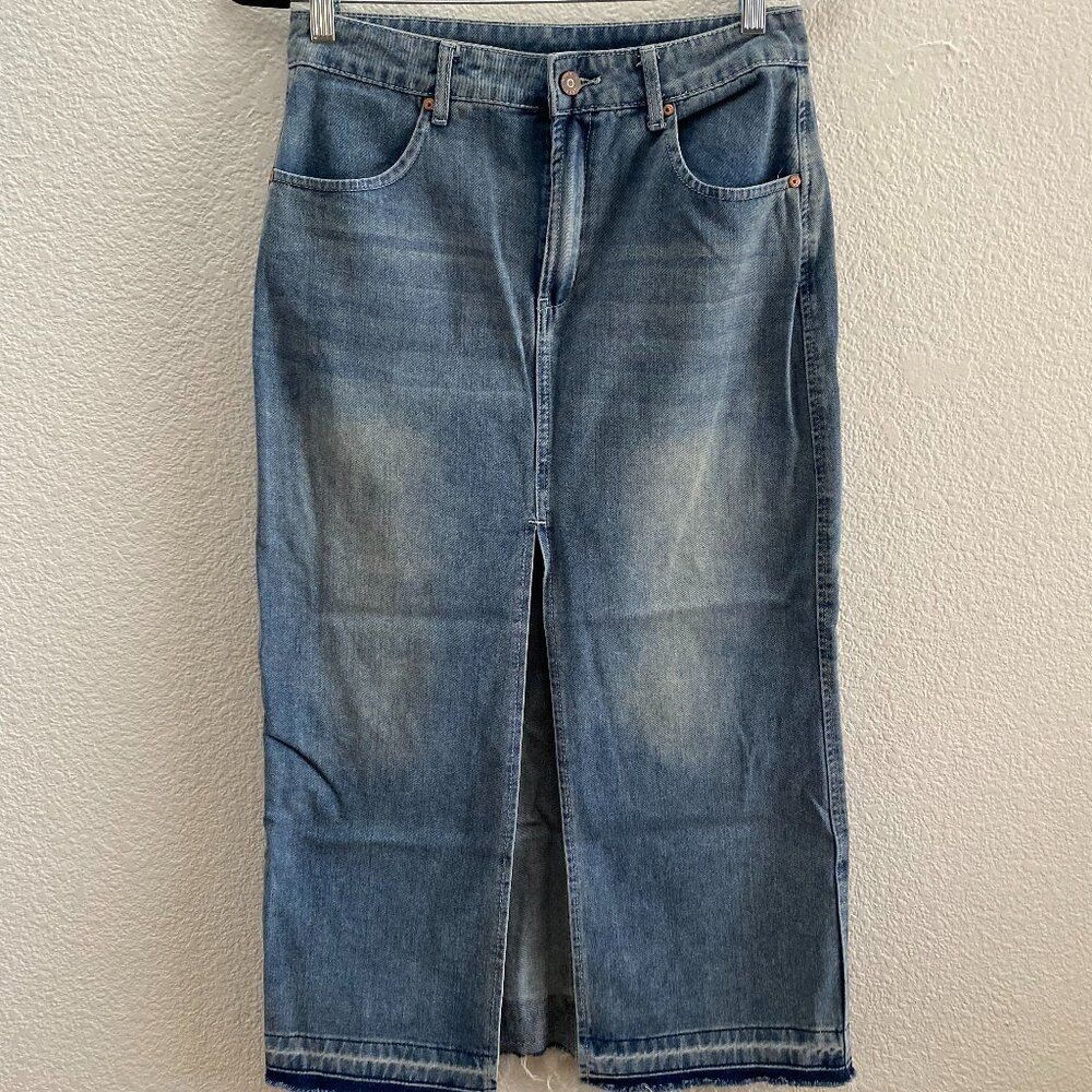 Happily Grey Denim Maxi Skirt Size 7 / 27 Medium Wash Raw Hem Distressed